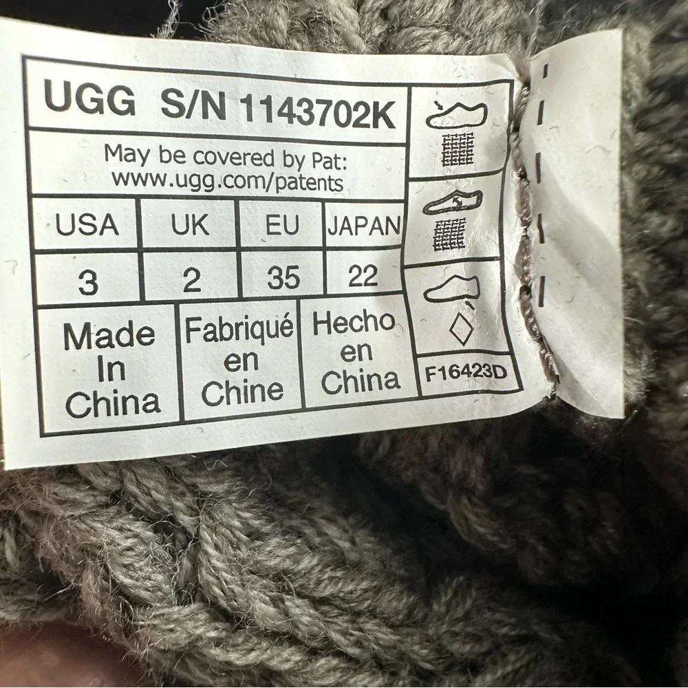 UGG Kids' Classic Cable Knit Water Resistant Boot in Grey Sz: 3